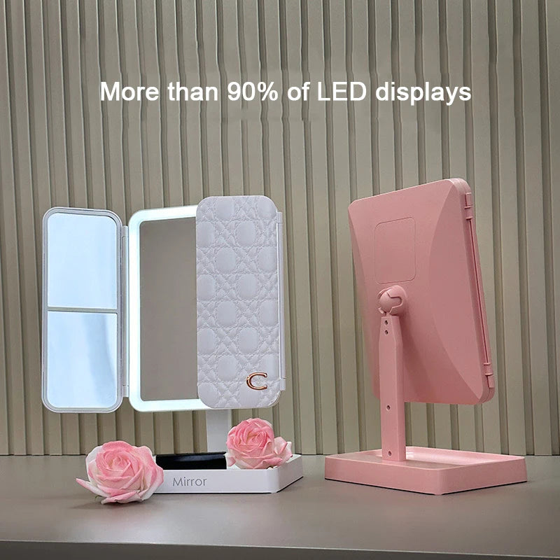 مراية مكياج بإضاءة LED بثلاث طيّات