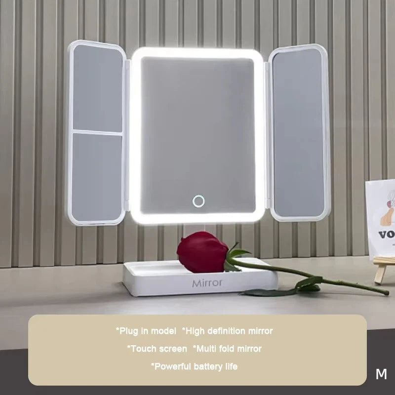 مراية مكياج بإضاءة LED بثلاث طيّات